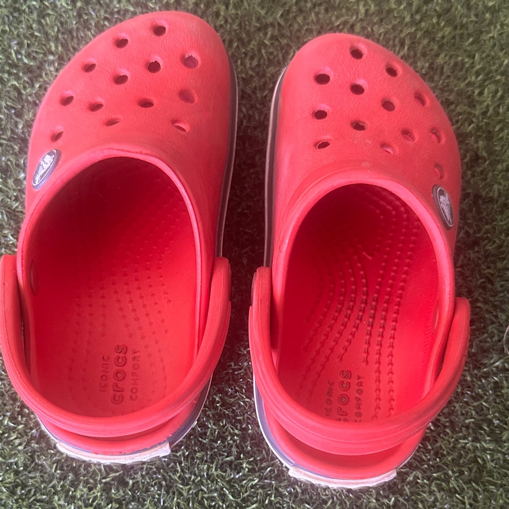CROCS Kids Vibrant Red Sandals